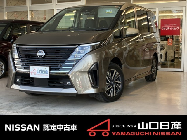 セレナ 1.4 e-4ORCE ハイウェイスターV 4WD