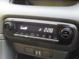 オートエアコンで車内はいつでも快適です♪