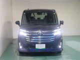 明度の高いLEDヘッドライトで、夜間の運転も安心です。