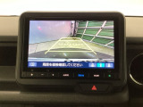 バックモニター付きで車庫入れもラクラク♪