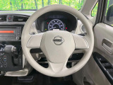 インテリアに合わせたデザインのステアリングは、運転される方のことも考え、運転しやすい形状、大きさです。是非一度、実際に触ってお確かめください。