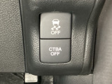 ハンドルの右側には安全装備の、CTBA(シティブレーキアシストシステム)とVSA(ABS+TCS+横滑り抑制)の解除スイッチがついています。