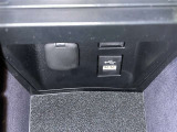 シガーソケット用の充電器が使用可能です!