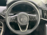 【純正革巻きステアリング】上質な革を使用することで、手にしっかり馴染みとても運転しやすいハンドルです♪