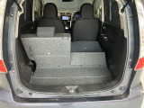 後部座席のシートアレンジでお荷物を載せる時に活躍します!左右片方ずつ倒すことも可能で色んなシーンで大活躍♪折り畳み自転車を載せている方もいらっしゃいます☆