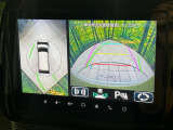 【全方位モニター用カメラ】専用のカメラにより、上から見下ろしたような視点で360度クルマの周囲を確認することができます☆死角部分も確認しやすく、狭い場所での切り返しや駐車もスムーズに行えます。