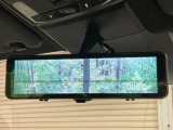 【アドバンスドルームミラー】後席の大きな荷物や同乗者で後方が確認しづらい時でも安心!カメラが撮影した車両後方の映像をルームミラー内に表示。クリアな視界で状況の確認が可能です!