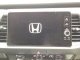 ナビゲーションはホンダコネクトディスプレイを装着しております。AM、FM、Bluetooth、フルセグTVがご使用いただけます。初めて訪れた場所でも道に迷わず安心ですね!