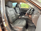 運転席シート廻りは使用感も少なく、良好な状態となっています。丁寧に使われていたことがよくわかりますね。