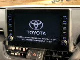 【9インチ ディスプレイオーディオ】大画面ディスプレイへお持ちのスマートフォンと連携して、ナビやbluetoothでの音楽再生が可能です♪デザインはもちろん操作性も良好!