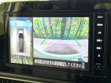 【アラウンドビューモニター】専用のカメラにより、上から見下ろしたような視点で360度クルマの周囲を確認することができます☆死角部分も確認しやすく、狭い場所での切り返しや駐車もスムーズに行えます。