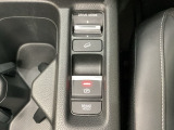セレクターノブの下に、異なる加速感を楽しめるドライブモードスイッチがついています。一般道、スポーツ走行、エコ走行など、シーンに合わせて最適な加速感を楽しめるドライブモードスイッチです。