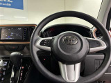 使いやすく運転しやすいレイアウトの運転席周り。