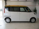 排気量660ccの軽自動車です。両側パワースライドドアです。