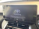 【メーカー純正ナビ】インテリアに溶け込むスタイリッシュな「専用設計」メーカーナビを装備♪視認性や操作性など基本性能にも優れ、より上質なカーライフをお楽しみいただけます。