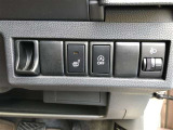 シートヒーター付き。 寒い日の朝は、シートヒーターは快適です。 室内が暖まるまでの時間でも、お尻はポカポカ♪