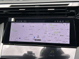 10インチのタッチスクリーンでは、コネクテッド機能を持つインフォテインメントシステムを搭載しております。