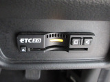 ETC付。高速道路の料金所はキャッシュレスで通過です。サービスエリア等にあるスマートインターの出入りも利用可能でとっても便利。ご納車後すぐにお使い頂けるようセットアップしてのお渡しとなります。