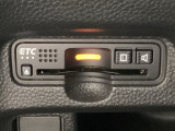 ハンドルの左下にETCがついています。高速道路の料金所の通過も楽々です。 カードの取り出しもしやすい場所についています。