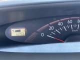 整備スタッフは国家資格を持つプロの整備士です。車検の受入/中間/完成検査と保安基準発行のすべても自社で行います。