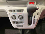 納車前にはプロのメカニックが、各部の点検を行います。ディーラーにしか出来ない品質、そしてサービスできっと満足していただけると思います!
