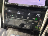 【左右独立型フルオートエアコン】運転席と助手席でそれぞれお好みの温度に設定可能。同乗者にも配慮した、快適な空調をお届け致します。