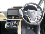 運転席のハンドル・シートは高さ調整が可能です