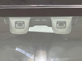 【スズキ セーフティサポート】走行中に前方の車両等を認識し、衝突しそうな時は警報とブレーキで衝突回避と被害軽減をアシスト。より安全にドライブをお楽しみいただけます。