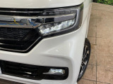 【シーケンシャルターンランプ付きLEDヘッドライト】人気の『流れるウィンカー』付きのLEDヘッドライトを装備♪高級感はもちろん、点灯時は存在感たっぷりで他車からも認識されやすく安心です。
