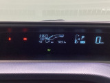 スピードメーターはこちら!すっきりとしたデザインで、昼間でも夜間でも見やすい設計になっています。