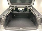広々としたラゲージスペースを備えています。大きなものや長さのある荷物もしっかりと積み込めます。