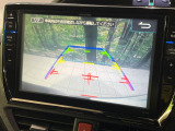 【バックカメラ】駐車時に後方がリアルタイム映像で確認できます。大型商業施設や立体駐車場での駐車時や、夜間のバック時に大活躍!運転スキルに関わらず、今や必須となった装備のひとつです!