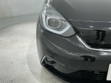 LEDヘッドライトは、点灯の瞬間から最大光量を発揮し、突然暗くなるトンネルなどでの安定感を高めます。
