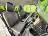 運転席シート廻りは使用感も少なく、良好な状態となっています。丁寧に使われていたことがよくわかりますね。