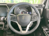 【純正革巻きステアリング】上質な革を使用することで、手にしっかり馴染みとても運転しやすいハンドルです♪