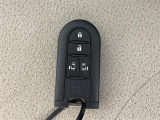 【スマートキー(エンジンスタートストップスイッチ)】スマートキー(電子キー)を持っていれば、スイッチを押すだけでエンジンをかけることができます!
