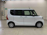 軽自動車、小型車を中心に常時300台展示車を御用意させて頂いております