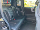 納車の前にはエンジンオイル、オイルエレメント、エアクリーナー、クーラント、バッテリー、ワイパーゴムのチェックまたは交換を行います!