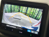 【バックカメラ】駐車時に後方がリアルタイム映像で確認できます。大型商業施設や立体駐車場での駐車時や、夜間のバック時に大活躍!運転スキルに関わらず、今や必須となった装備のひとつです!