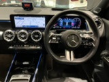 時間や距離的な都合で実車をご覧になれないお客様、ご安心下さい。私共がお客様の目の代わりとなって、お車を確認させて頂きます。詳細の写真を撮影しメール等でお送りさせて頂きます。お気軽にお申し付け下さい。