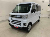 お探しのお車がございましたら遠慮なく店舗スタッフにご相談下さい。