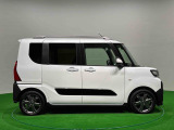 ドアは約90度に開くので荷物も積み込みやすく、乗り降りもしやすい♪ アウトドアで楽しく快適に過ごせる工夫がいっぱいです♪♪