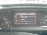 車線逸脱警報などの機能がメーターで操作できます。