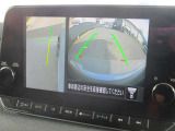 スイッチ操作により、「トップビュー」「フロントビュー」「サイドブラインドビュー」を切り替えが可能です。