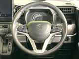 【純正革巻きステアリング】上質な革を使用することで、手にしっかり馴染みとても運転しやすいハンドルです♪