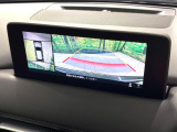 【360&deg;ビューモニター】専用のカメラにより、上から見下ろしたような視点で360度クルマの周囲を確認することができます☆死角部分も確認しやすく、狭い場所での切り返しや駐車もスムーズに行えます。