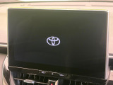 【10.5インチナビ】高級感とインパクトのある大画面ナビを装備。各種オーディオ操作はもちろん、スマホ連携もできる利便性の高いナビです♪