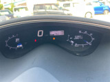 整備スタッフは国家資格を持つプロの整備士です。車検の受入/中間/完成検査と保安基準発行のすべても自社で行います。