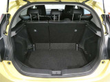 U-Carの販売だけでなく自動車保険、携帯電話の販売も行っております。