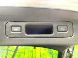 【パワーバックドア】スマートキーや運転席のボタンを押すだけでリアゲートが自動で開閉します!荷物を持っている時や、高い位置にあるバックドアを閉める際に便利な機能です♪